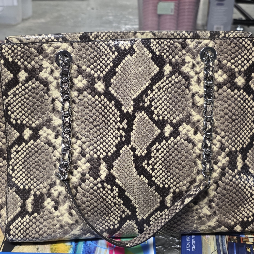 Stylish Snake Print Shoulder Bag